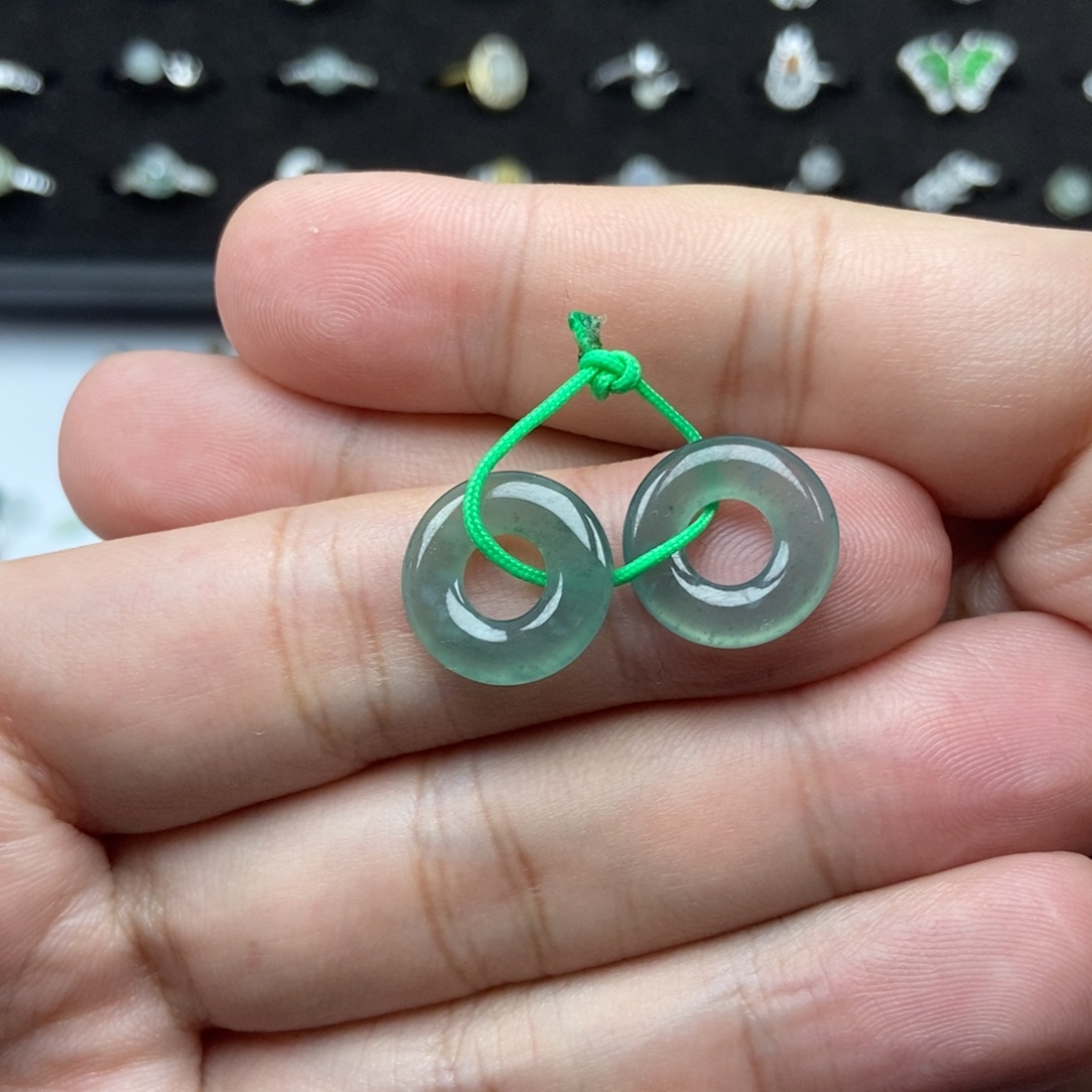 翡翠未镶嵌颈饰00000001