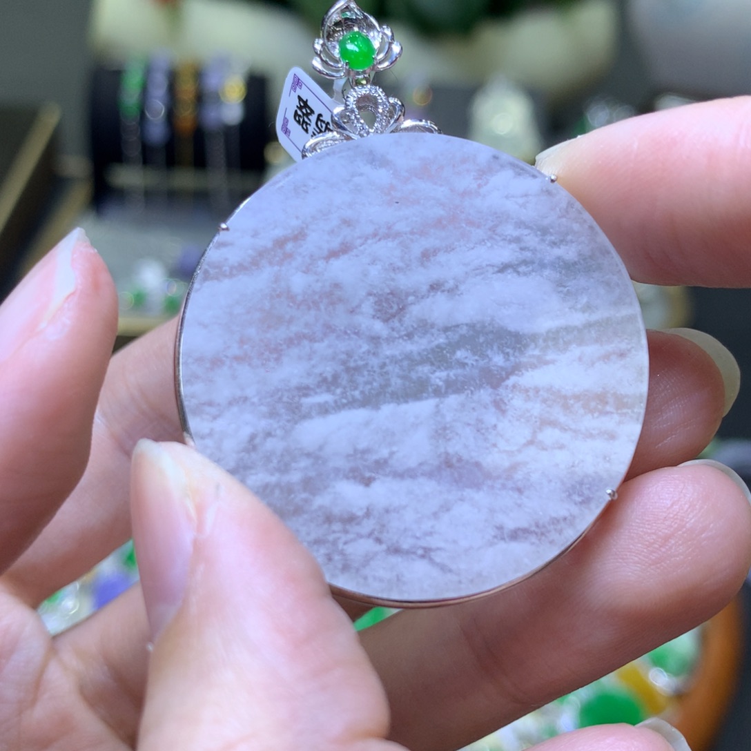 翡翠颈饰18K金镶嵌翡翠吊坠项链