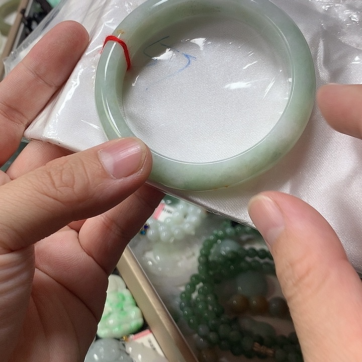 翡翠颈饰未镶嵌翡翠57