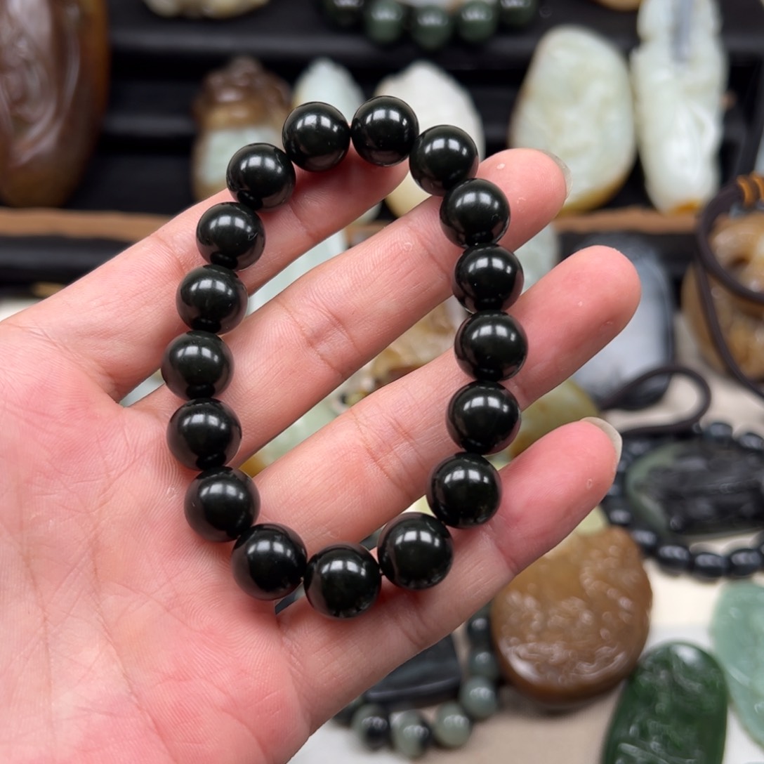 和田玉把件未镶嵌h****4