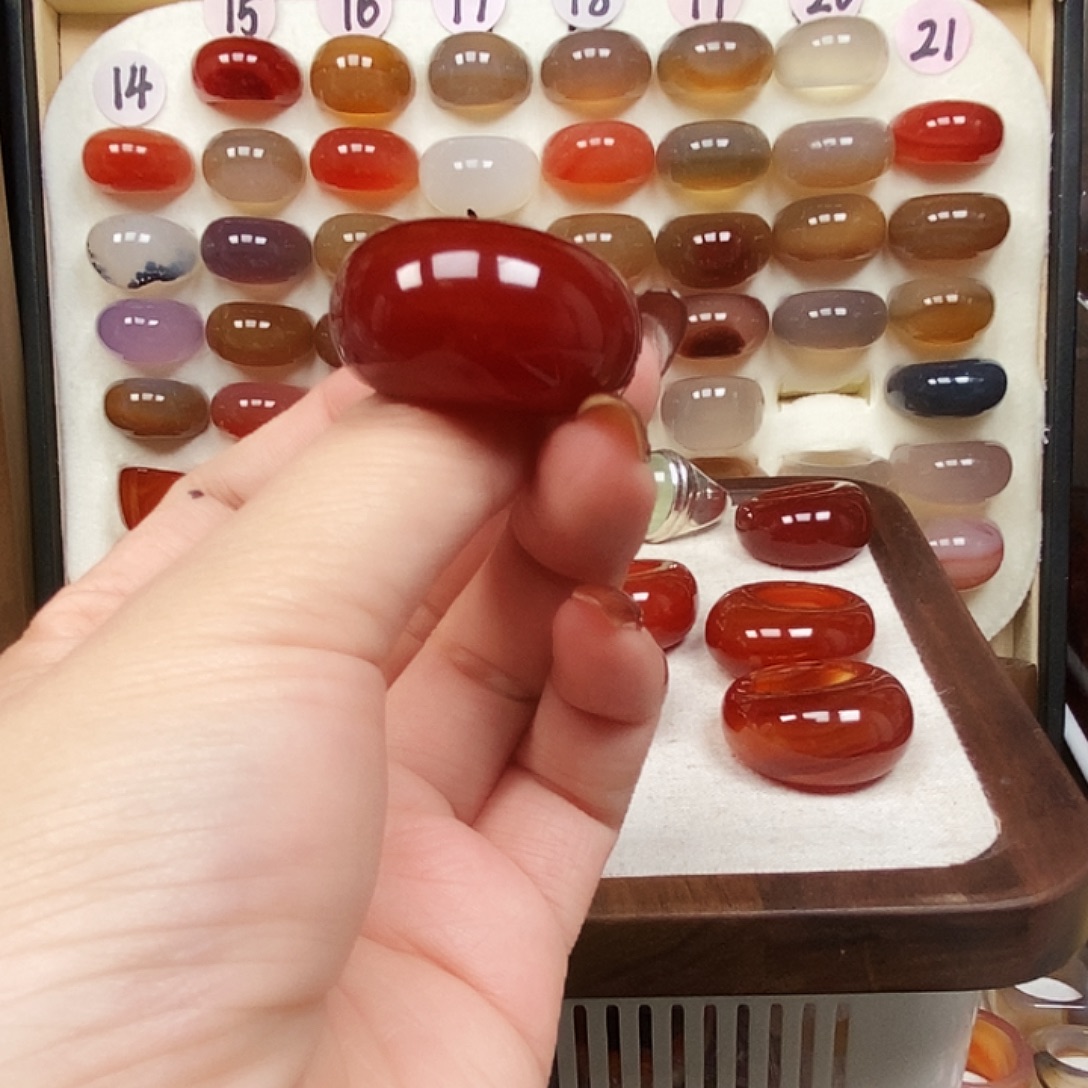 小***小玛瑙/玉髓未镶嵌戒指