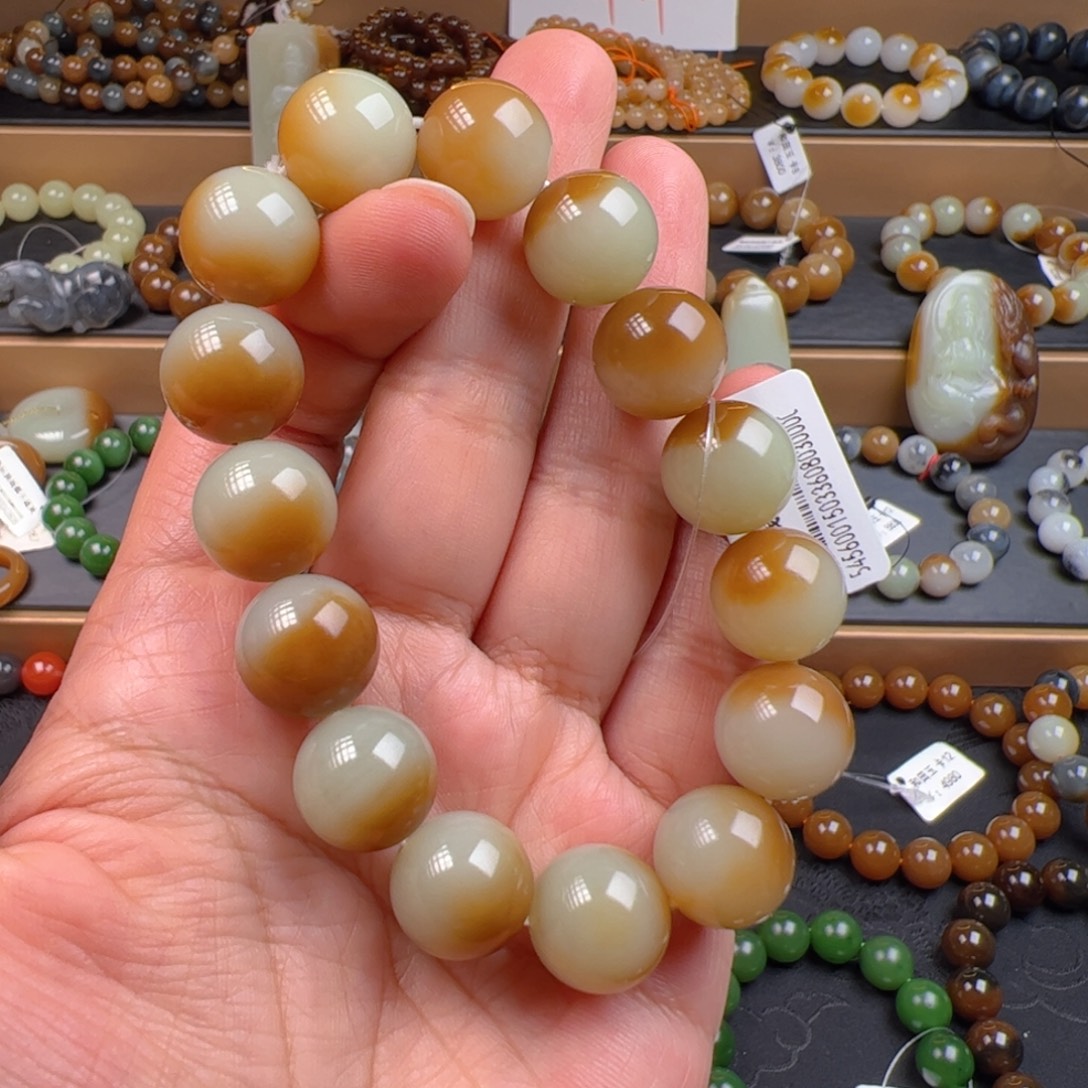 ****辉和田玉未镶嵌手链