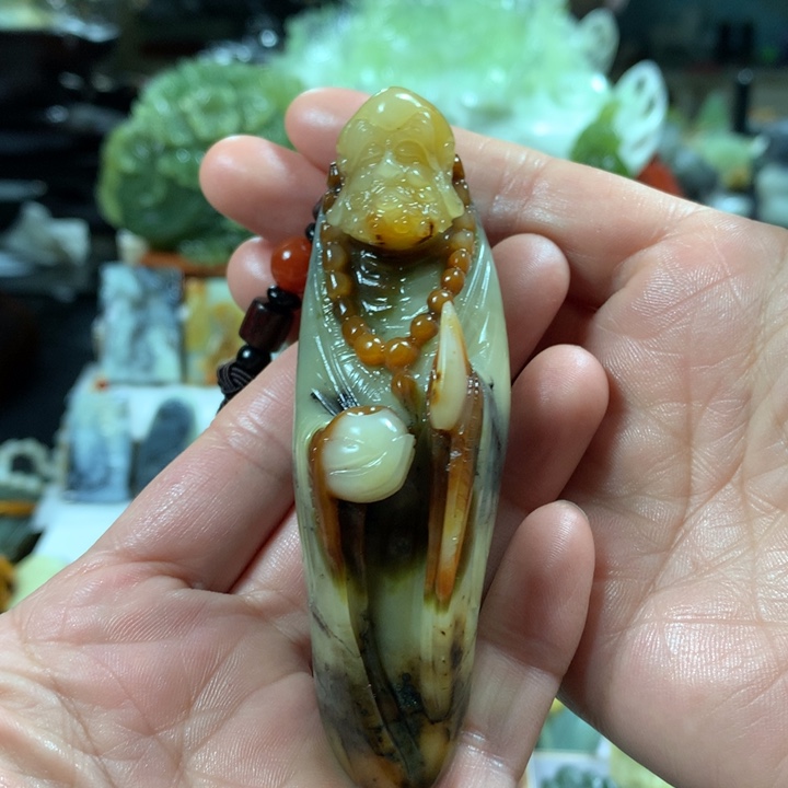 蛇纹石玉手把件未镶嵌