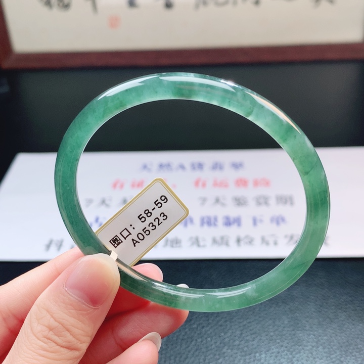 翡翠未镶嵌手镯翡翠手镯49