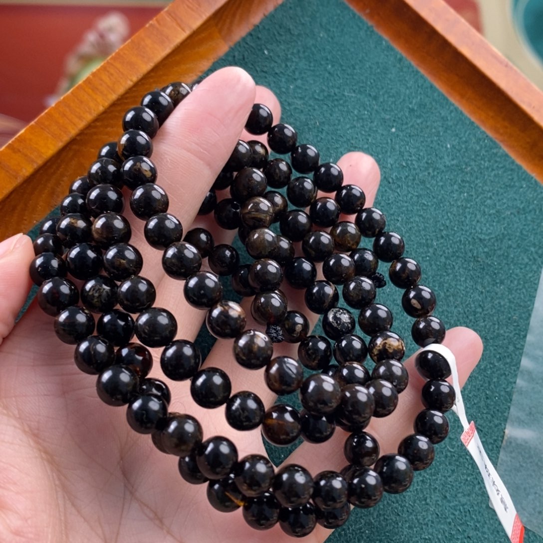 琥珀珠宝奇石未镶嵌