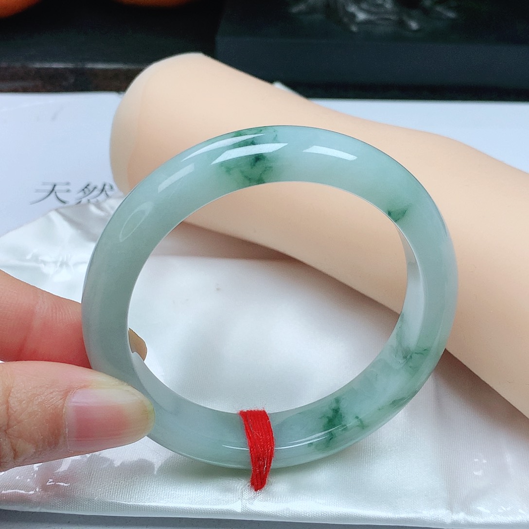 翡翠手镯未镶嵌正5354