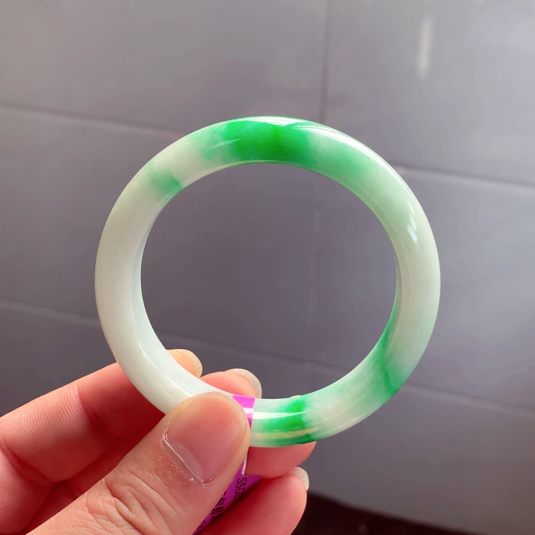 翡翠手镯未镶嵌缅甸翡翠