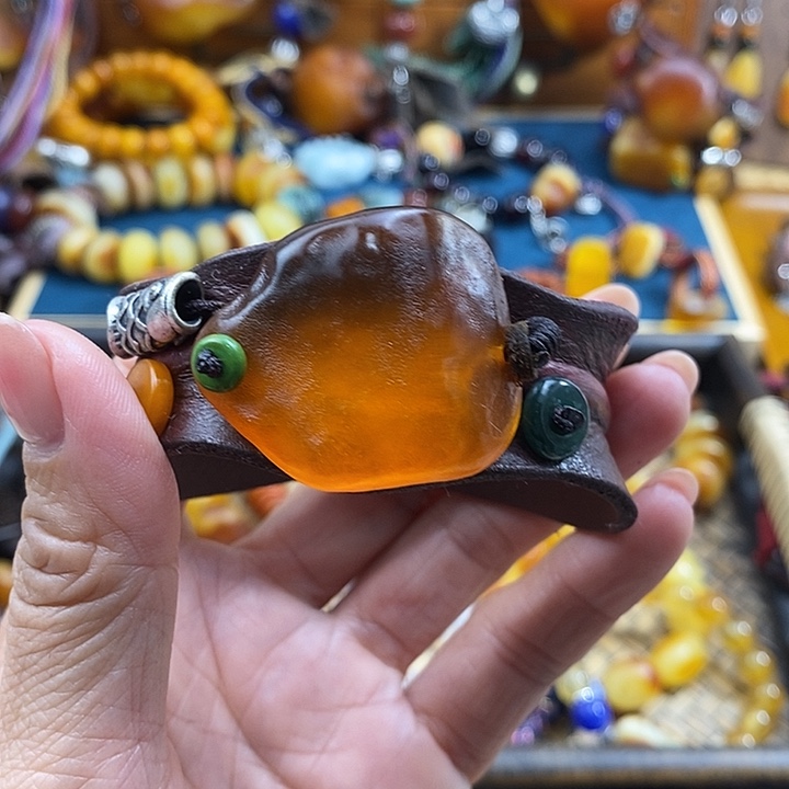 緈***憶未镶嵌蜜蜡手镯手镯