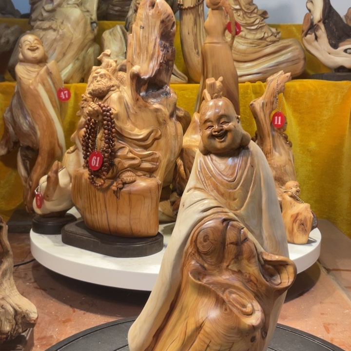 柏木（崖柏）崖柏   弥勒