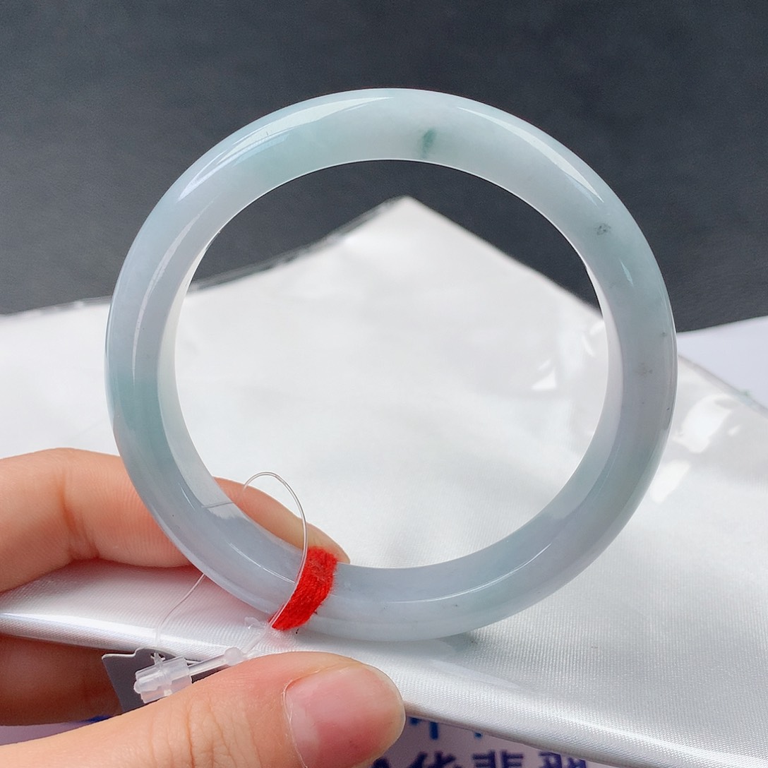 翡翠手镯未镶嵌0040正57