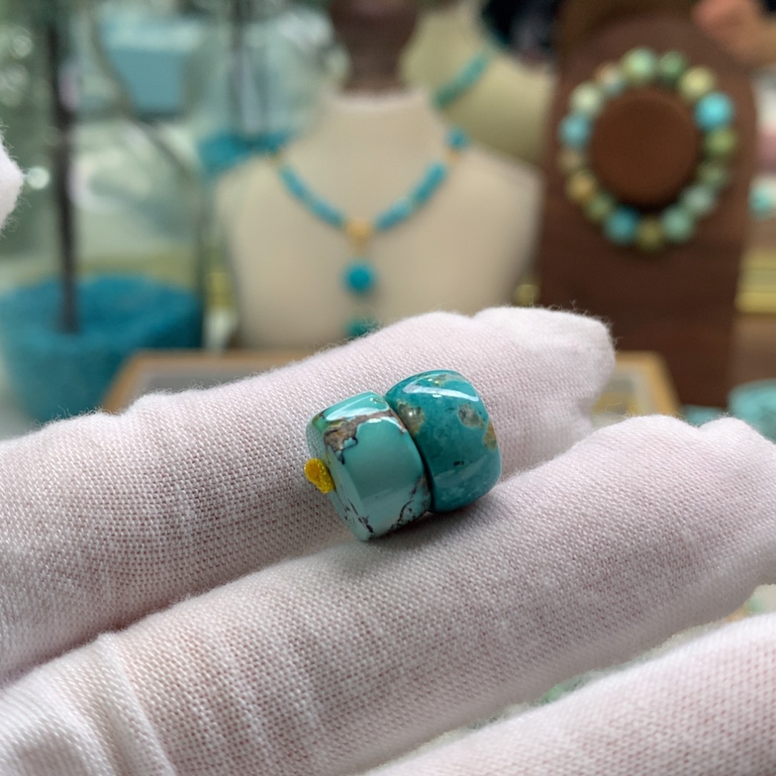 绿松石未镶嵌饰品