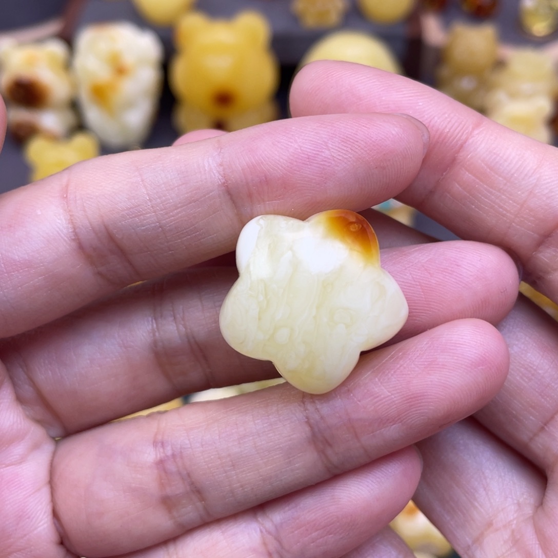 未镶嵌琥珀裸石蜜蜡