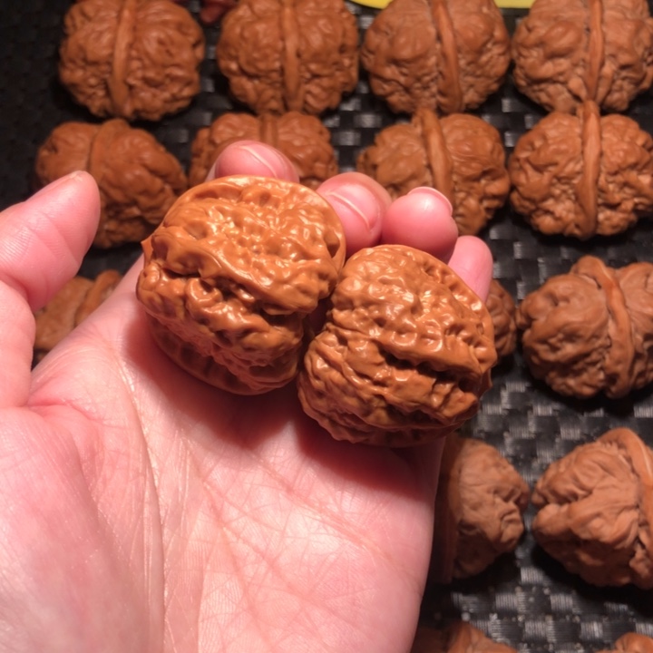 文玩核桃把件四开38