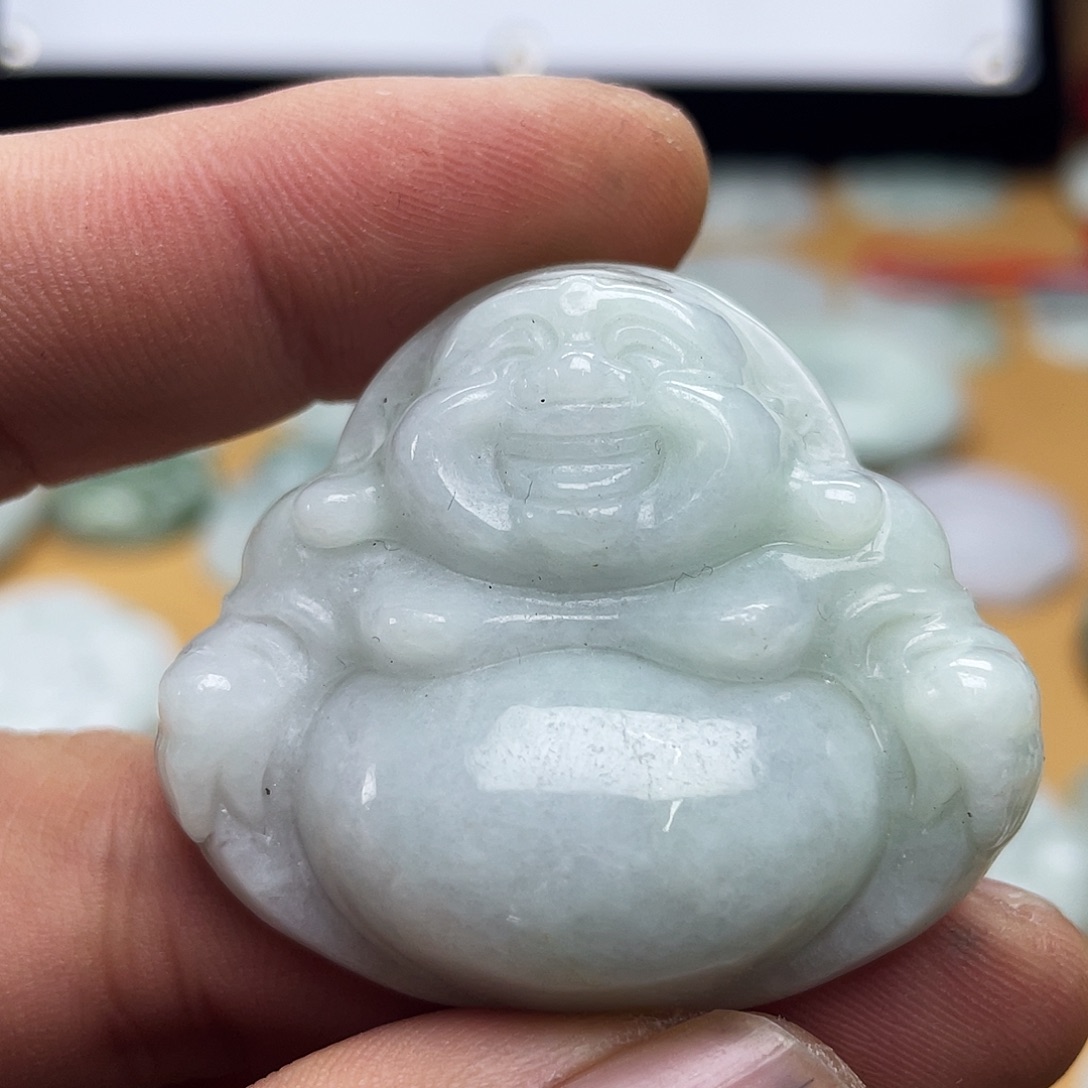 翡翠未镶嵌颈饰佛公