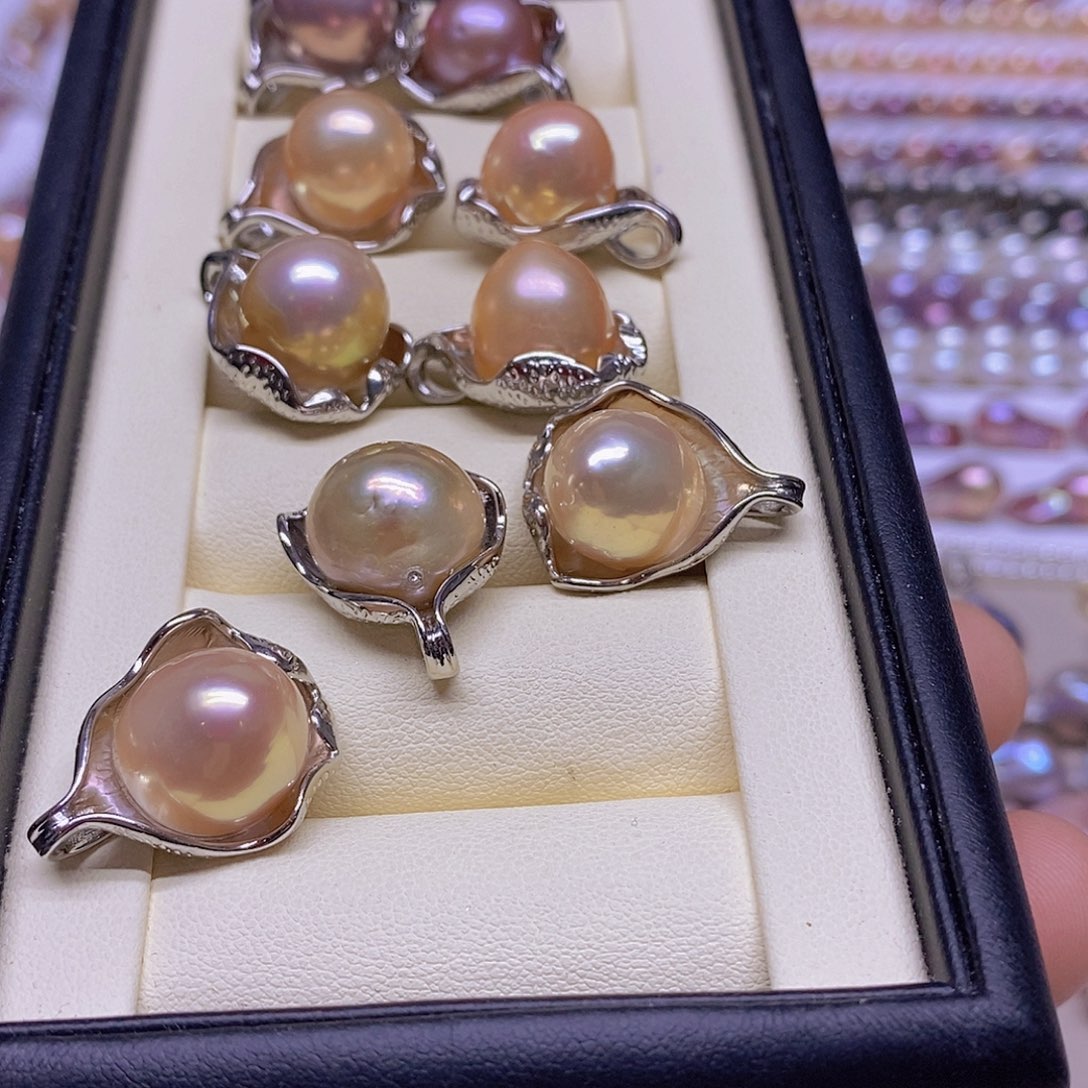 颈饰未镶嵌淡水珍珠