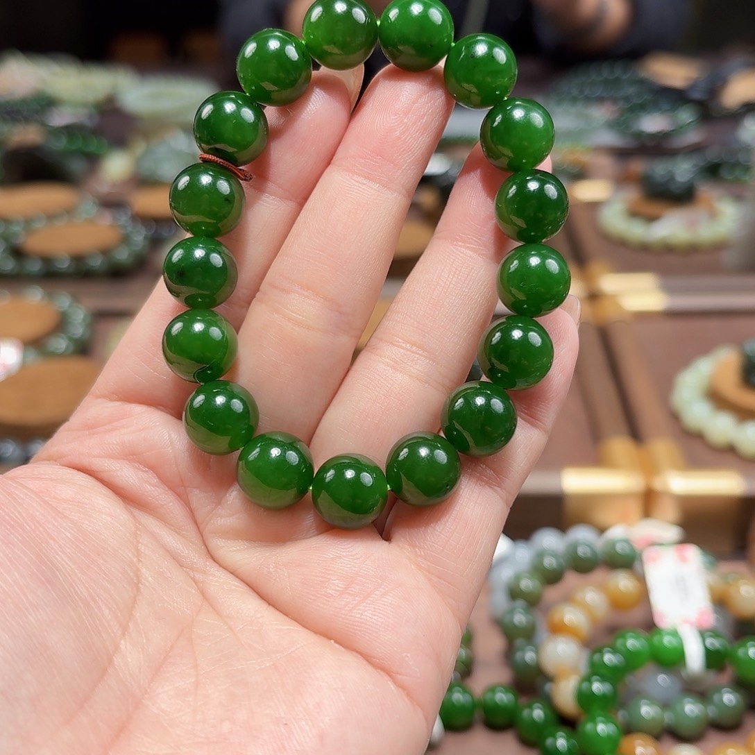 和田玉（碧玉）未镶嵌手链俄辣阳绿 12 