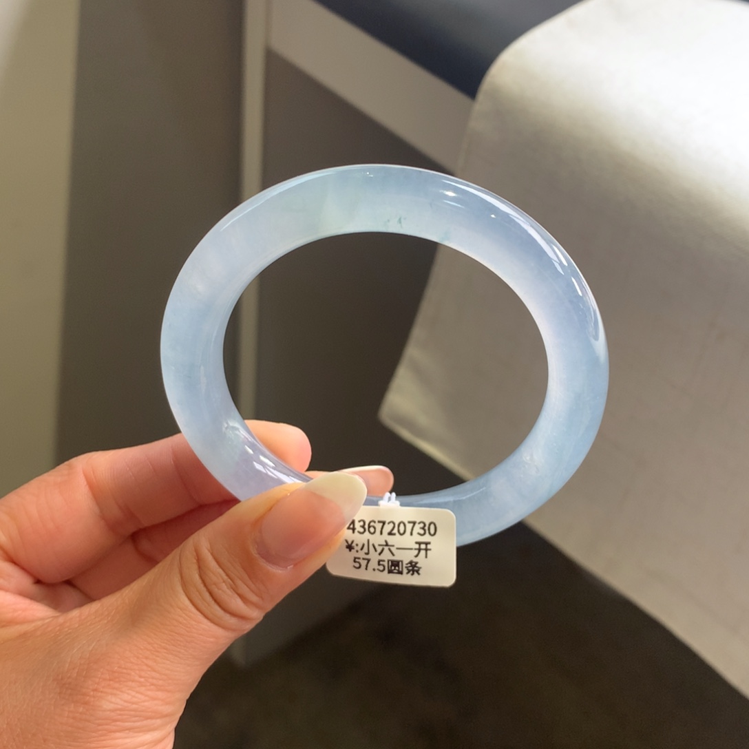 翡翠手镯未镶嵌正冰蓝底57.5圆条（具体询价）