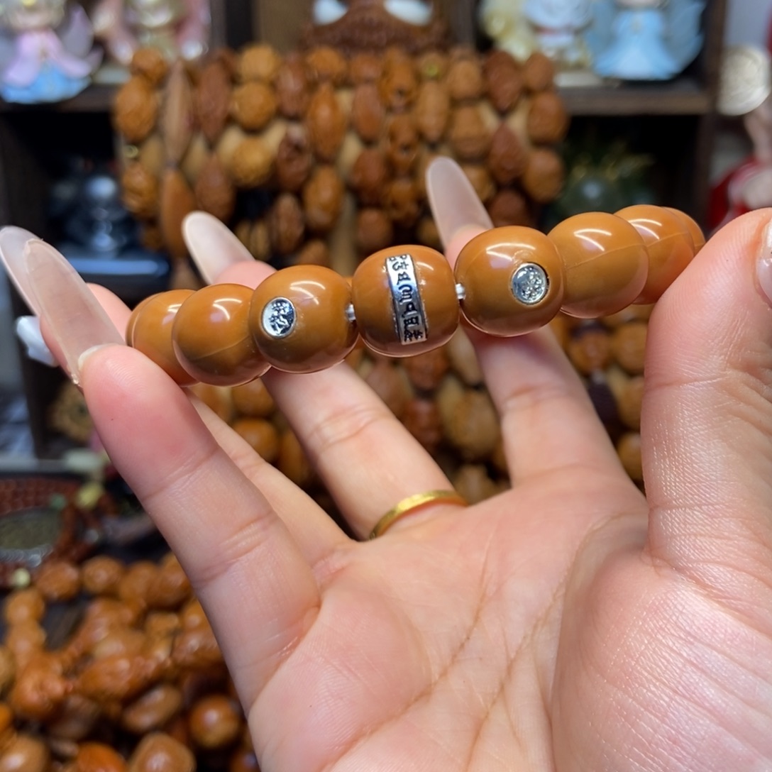 猴头镶嵌六字真言