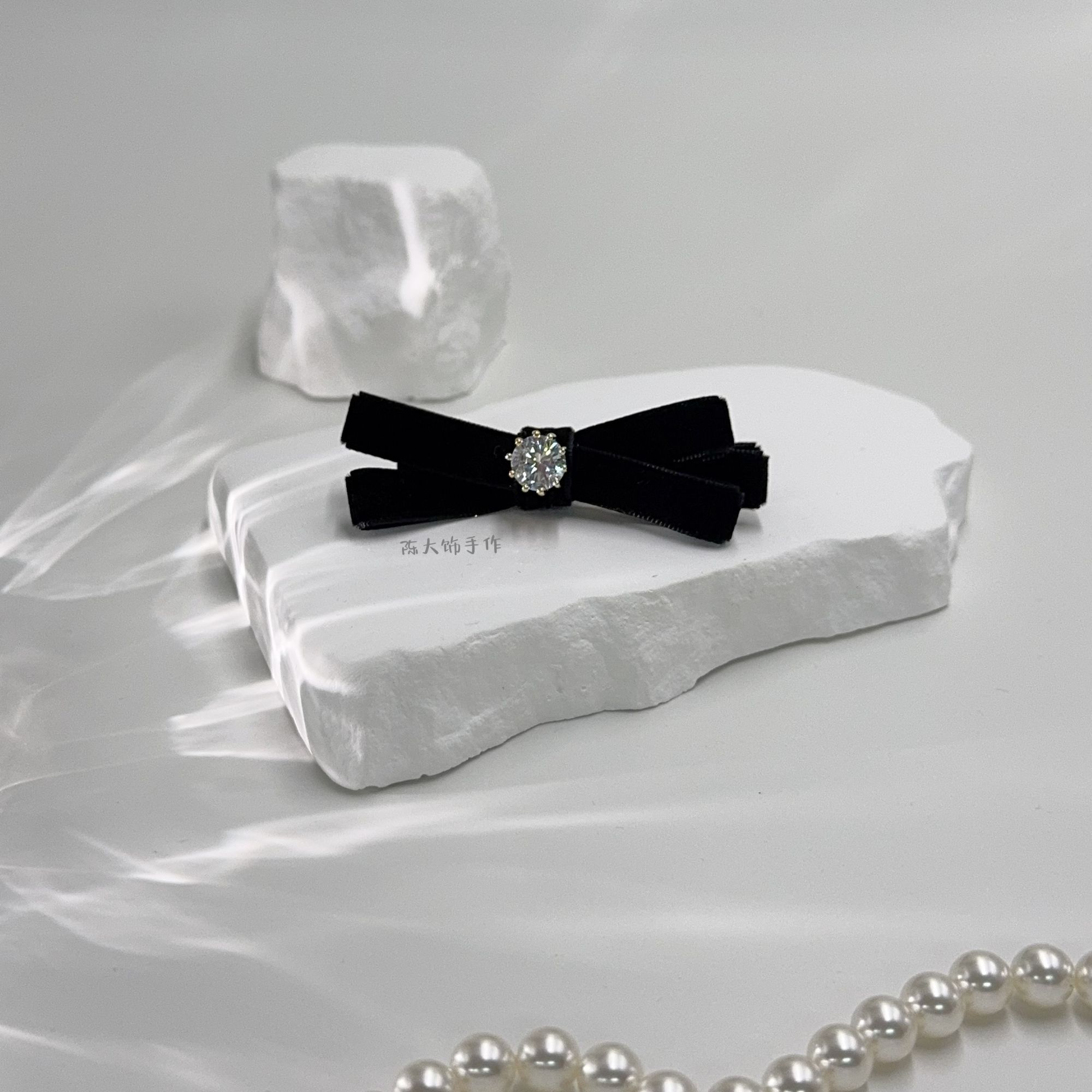 秋冬爆款黑色丝绒鸭嘴夹小边夹高颜值最新款减龄刘海夹发饰蝴蝶结