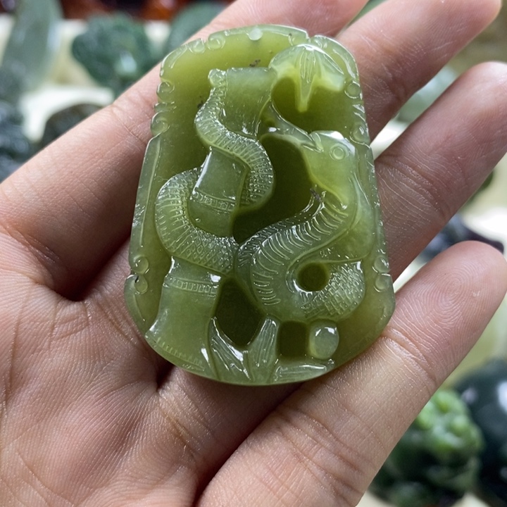 和田玉未镶嵌颈饰