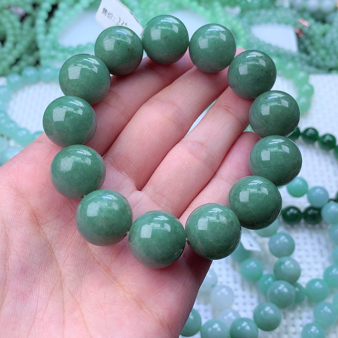 乖***乖翡翠未镶嵌毛衣链