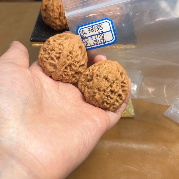 把件文玩核桃望月
