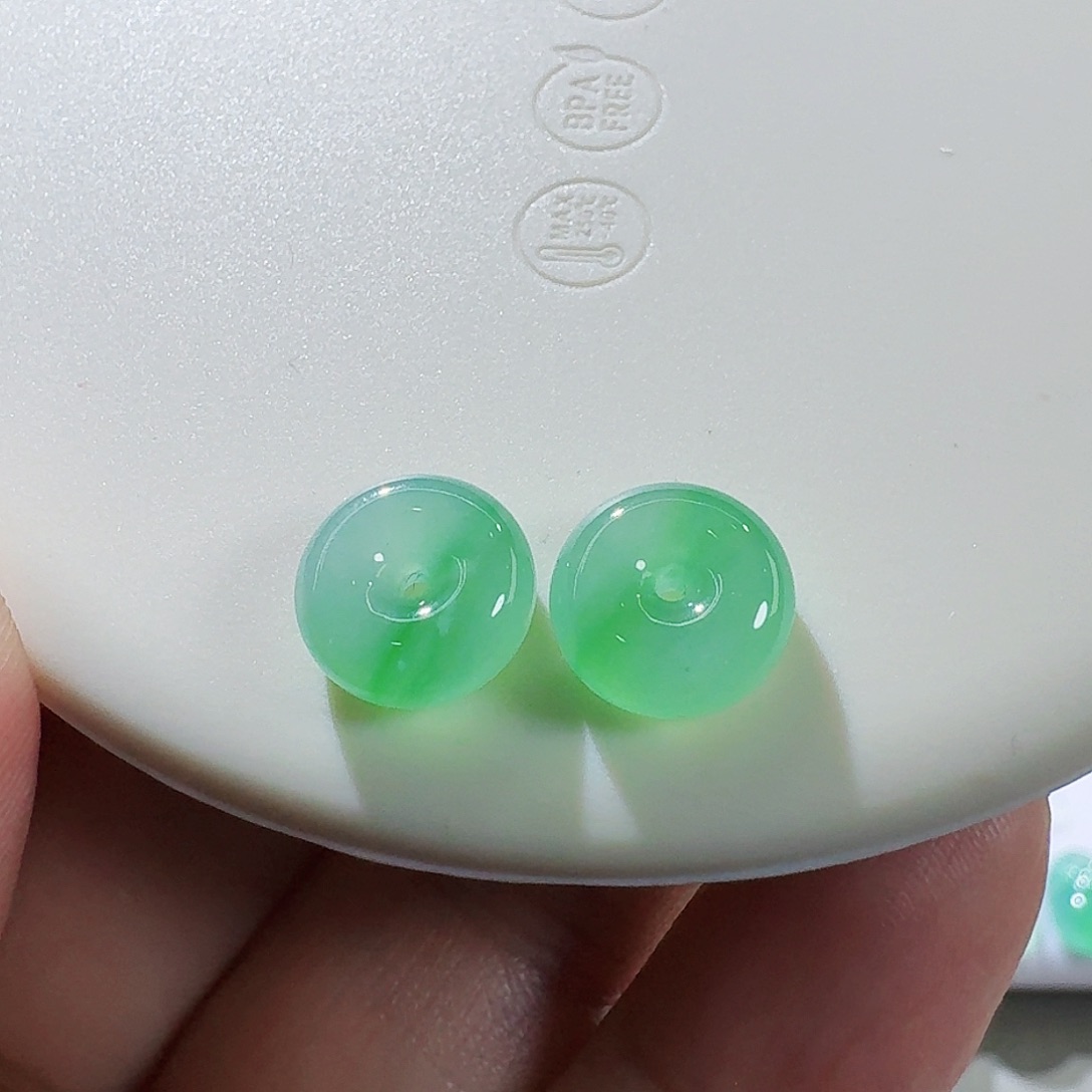 翡翠颈饰未镶嵌裸石