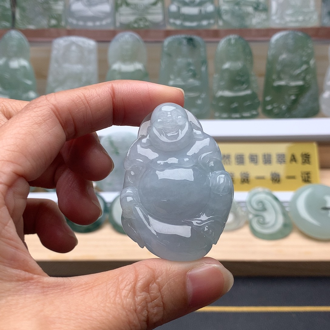 翡翠未镶嵌颈饰佛公