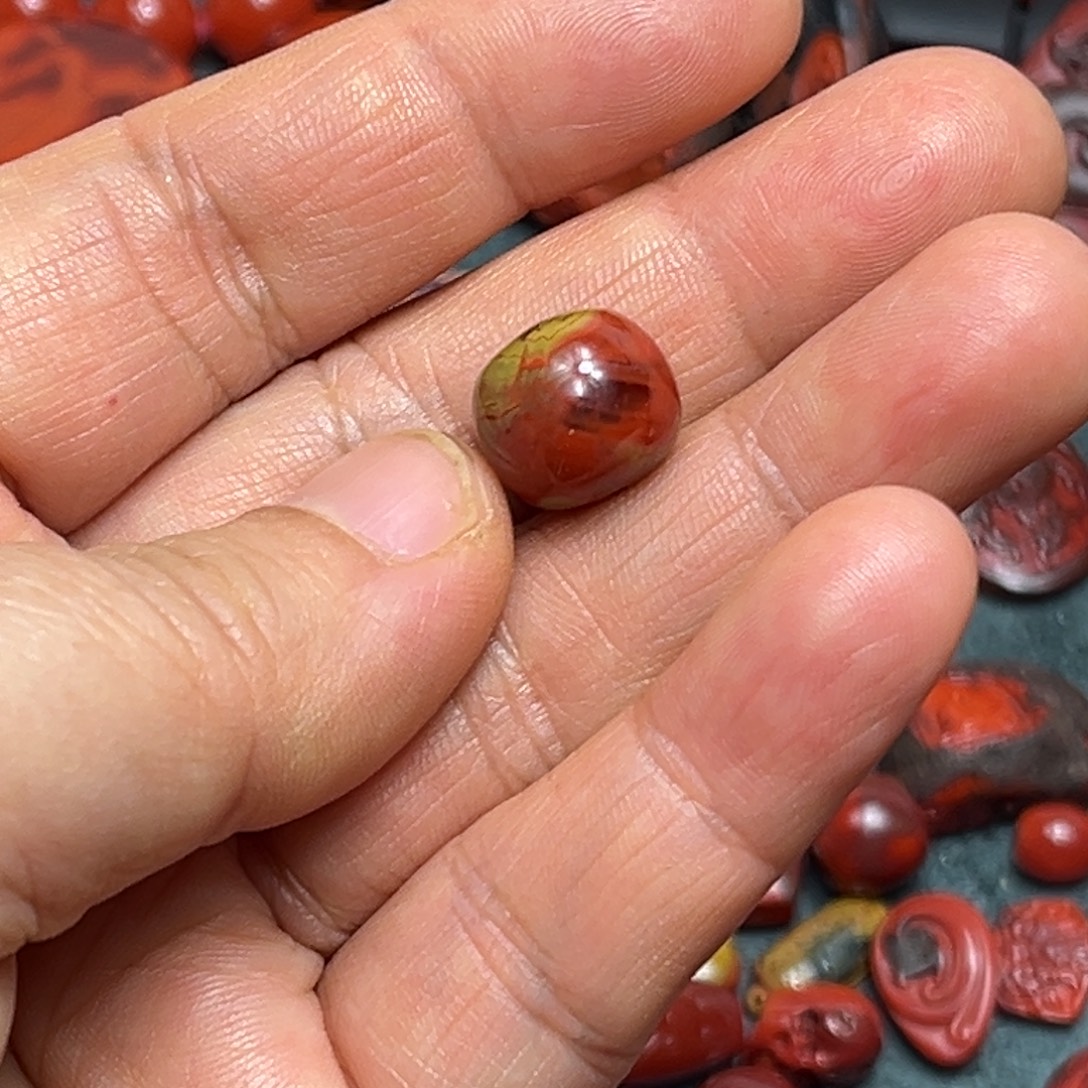 南红玛瑙未镶嵌颈饰