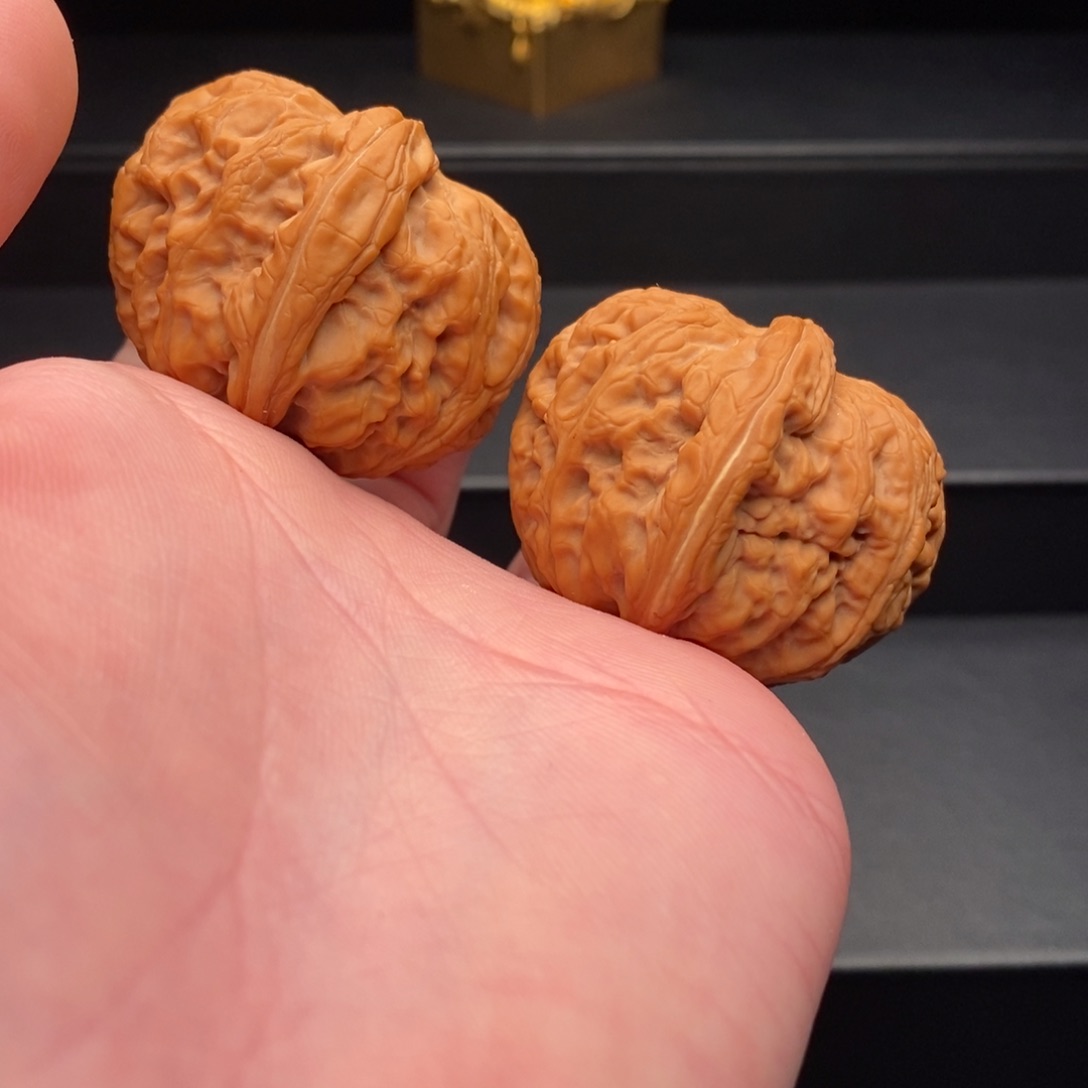 文玩核桃把件42元宝