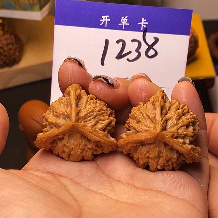 桃核吊坠三棱36无刀痕