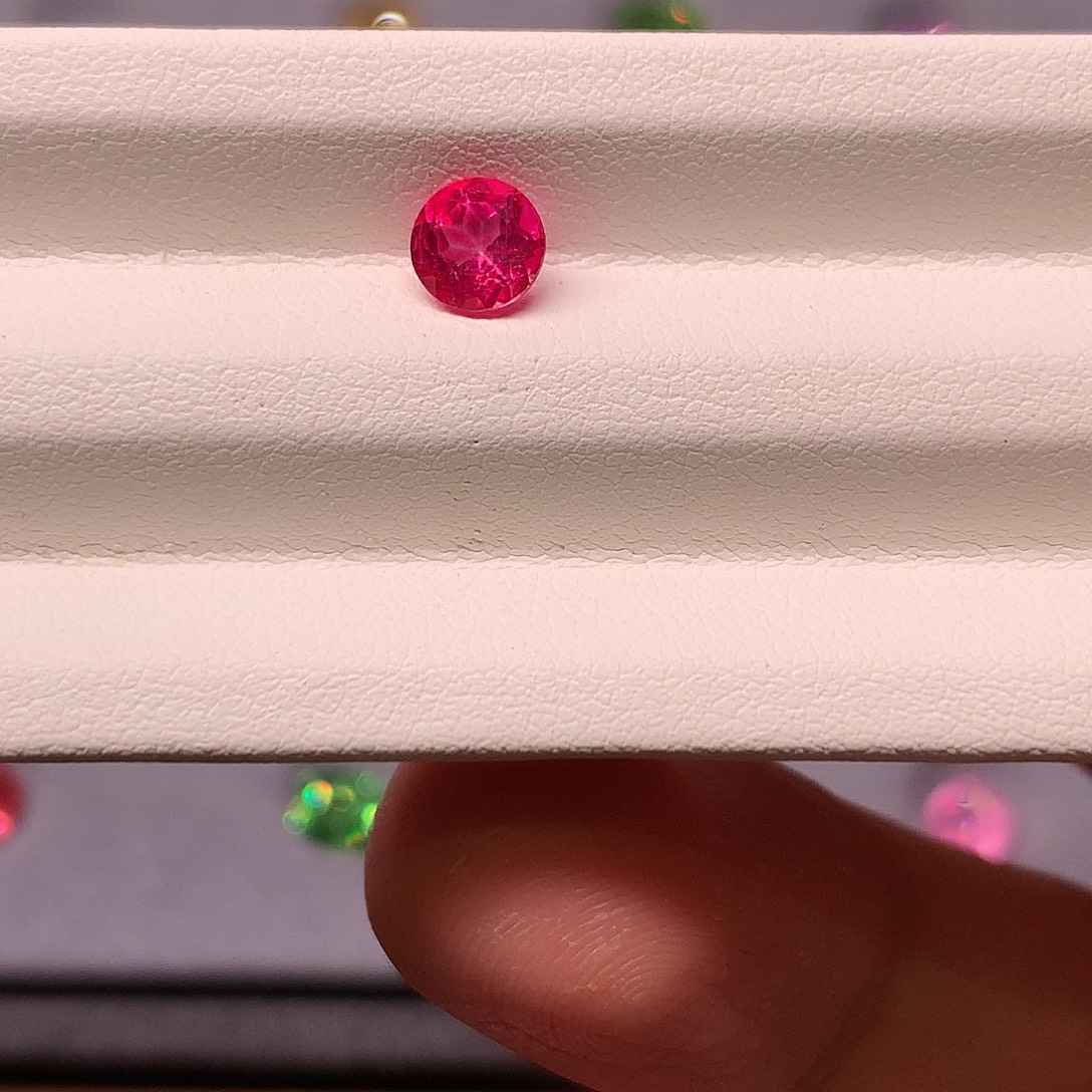 托帕石裸石未镶嵌1克拉粉色托帕石