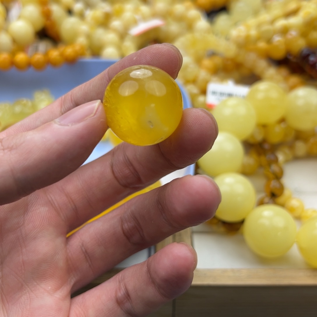 琥珀珠宝奇石未镶嵌