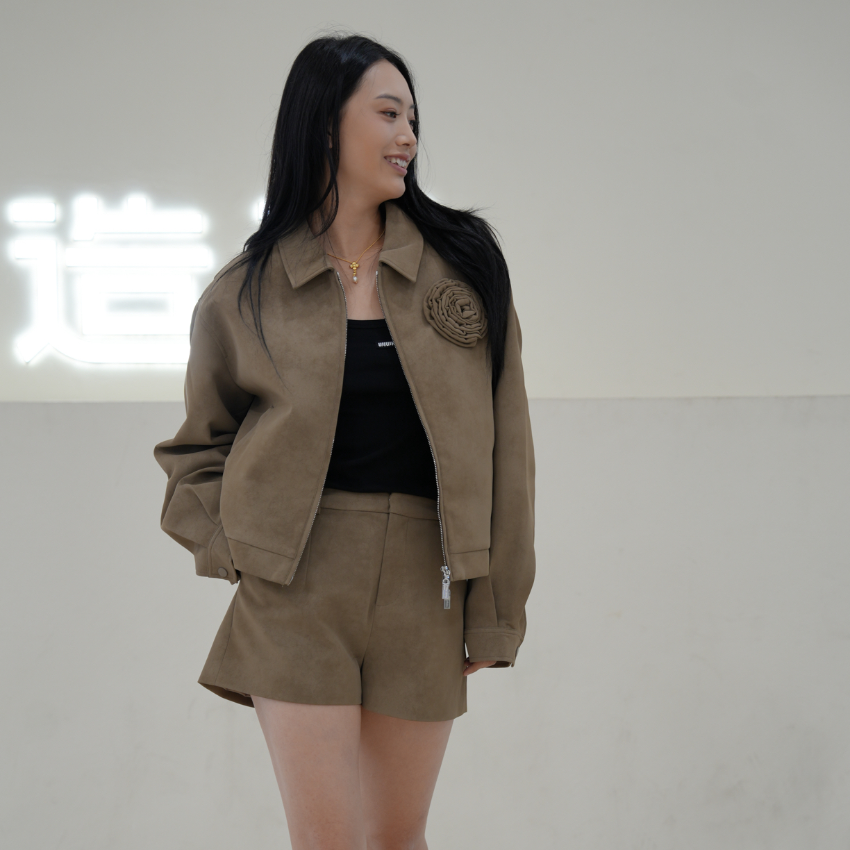 DIANAVEVINA咖啡色花朵皮衣