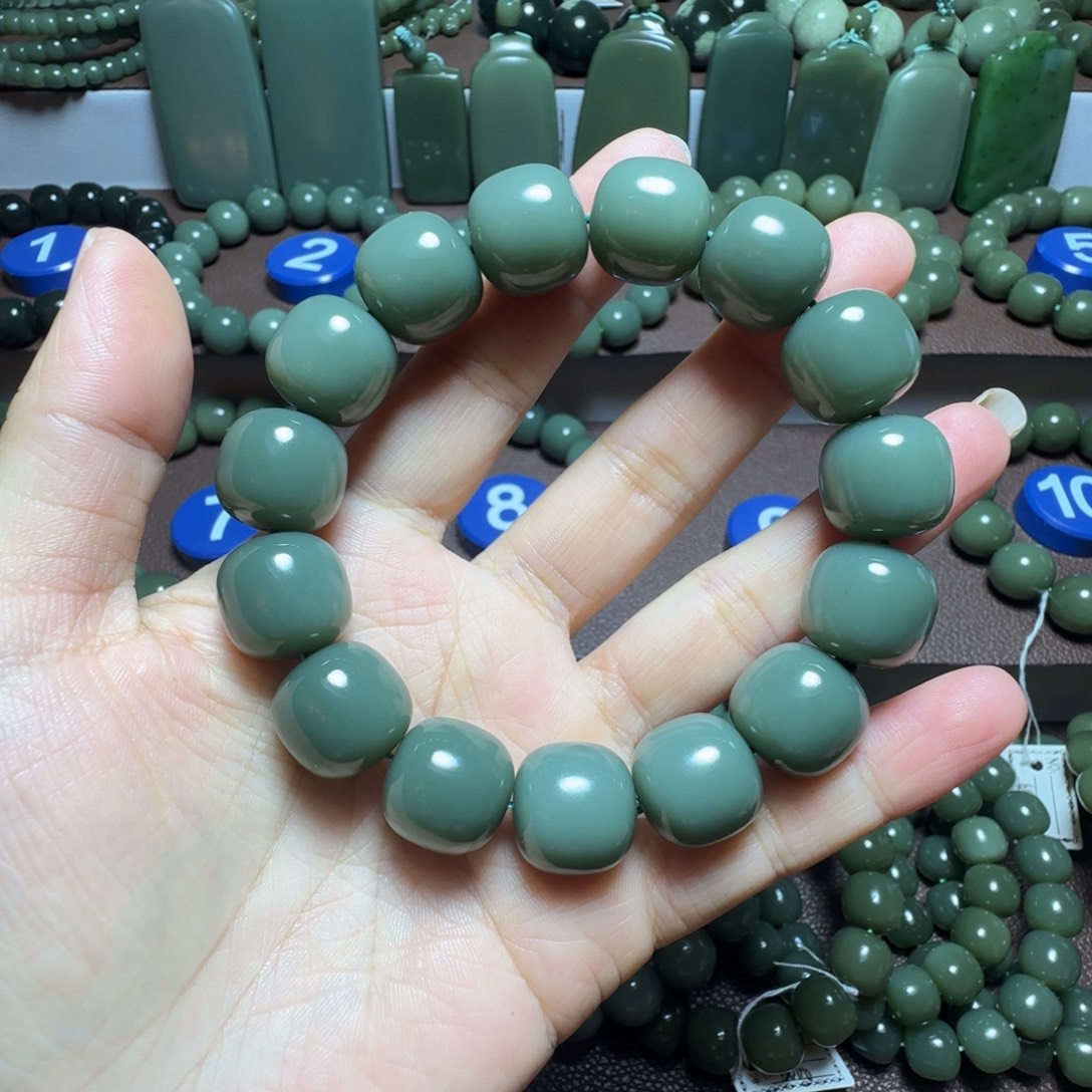 平***生和田玉未镶嵌手链