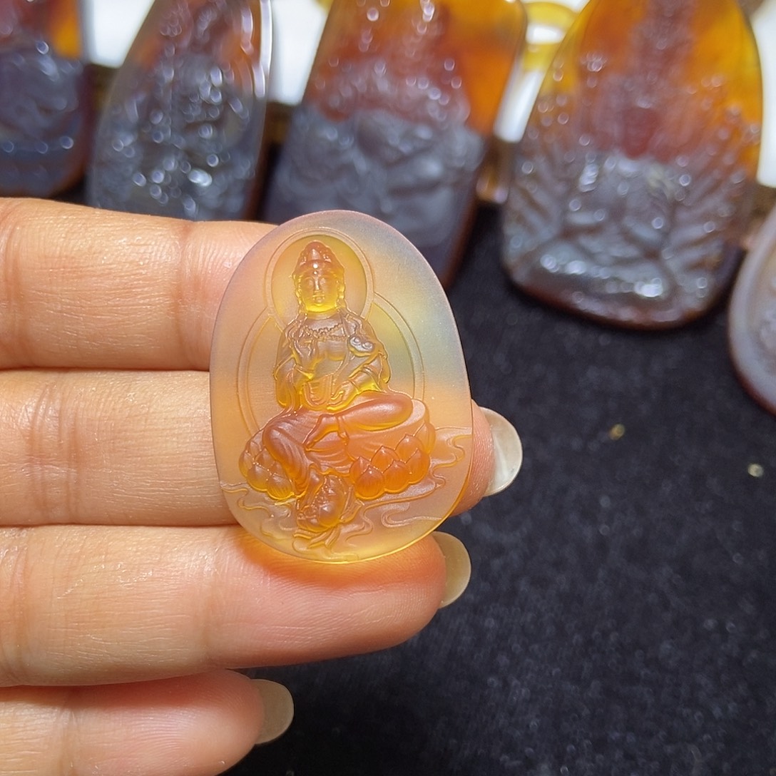 琥珀颈饰未镶嵌缅甸天然琥珀吊坠