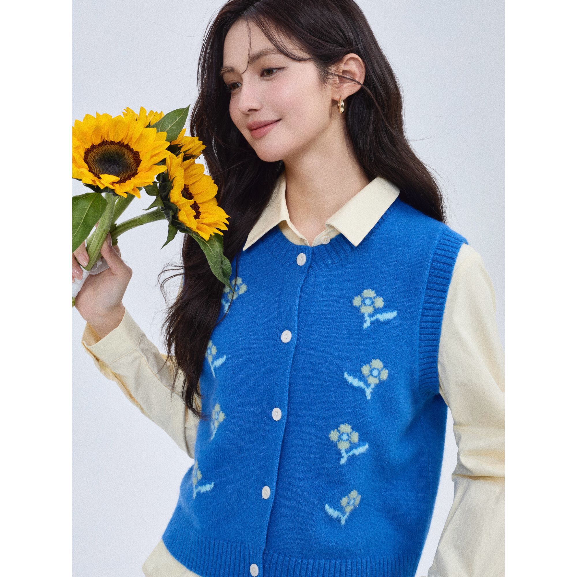 【花朵刺绣背心】茵曼26春季复古圆领套头毛衣时尚百搭宽松针织衫女