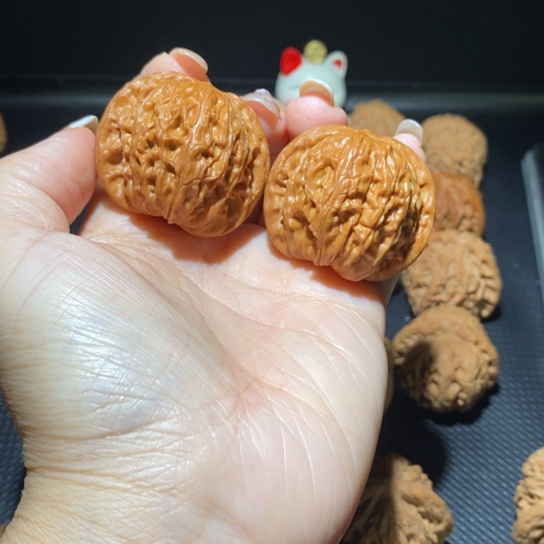 左***速文玩核桃吊坠磨盘