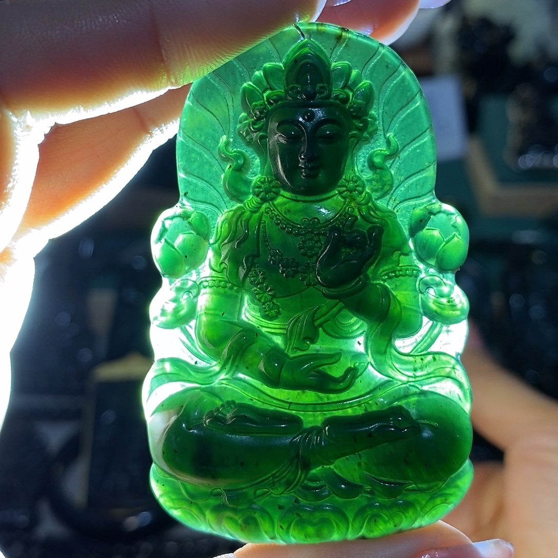 未镶嵌蛇纹石玉颈饰