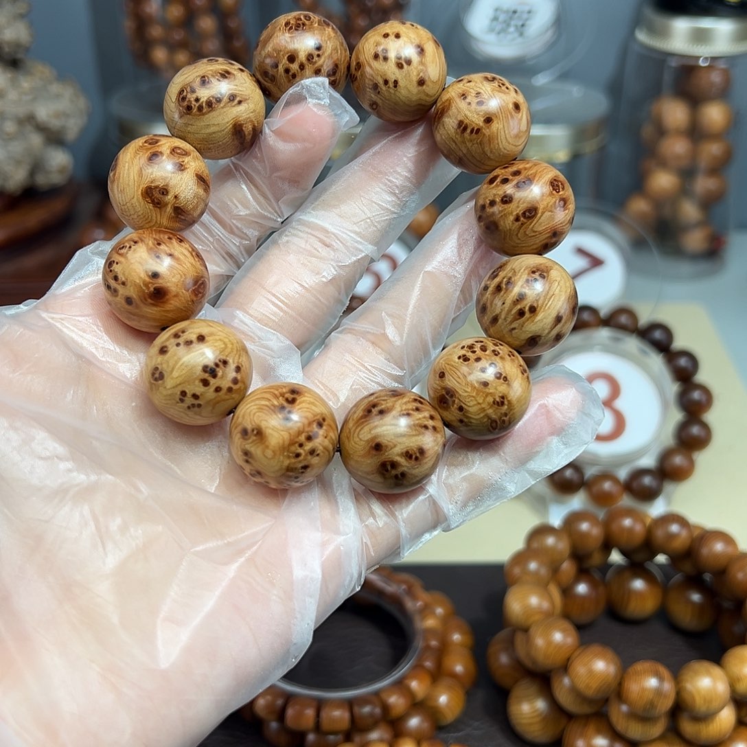 人***客柏木（崖柏）2.0黄金底满留疤