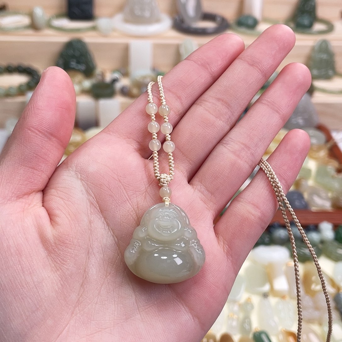 和田玉未镶嵌吊坠(赠链)
