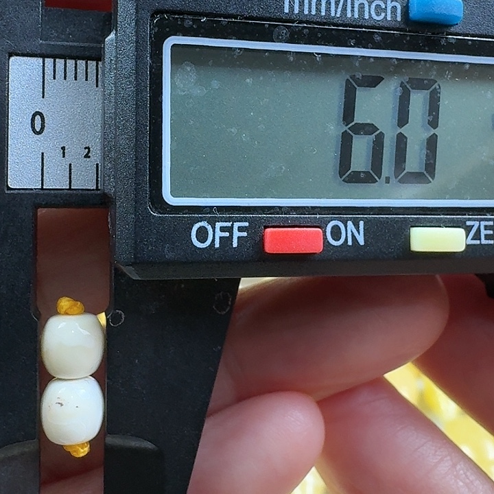 蜜蜡未镶嵌裸石33杂