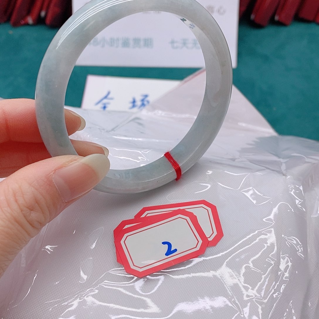 翡翠手镯未镶嵌L**a022222222