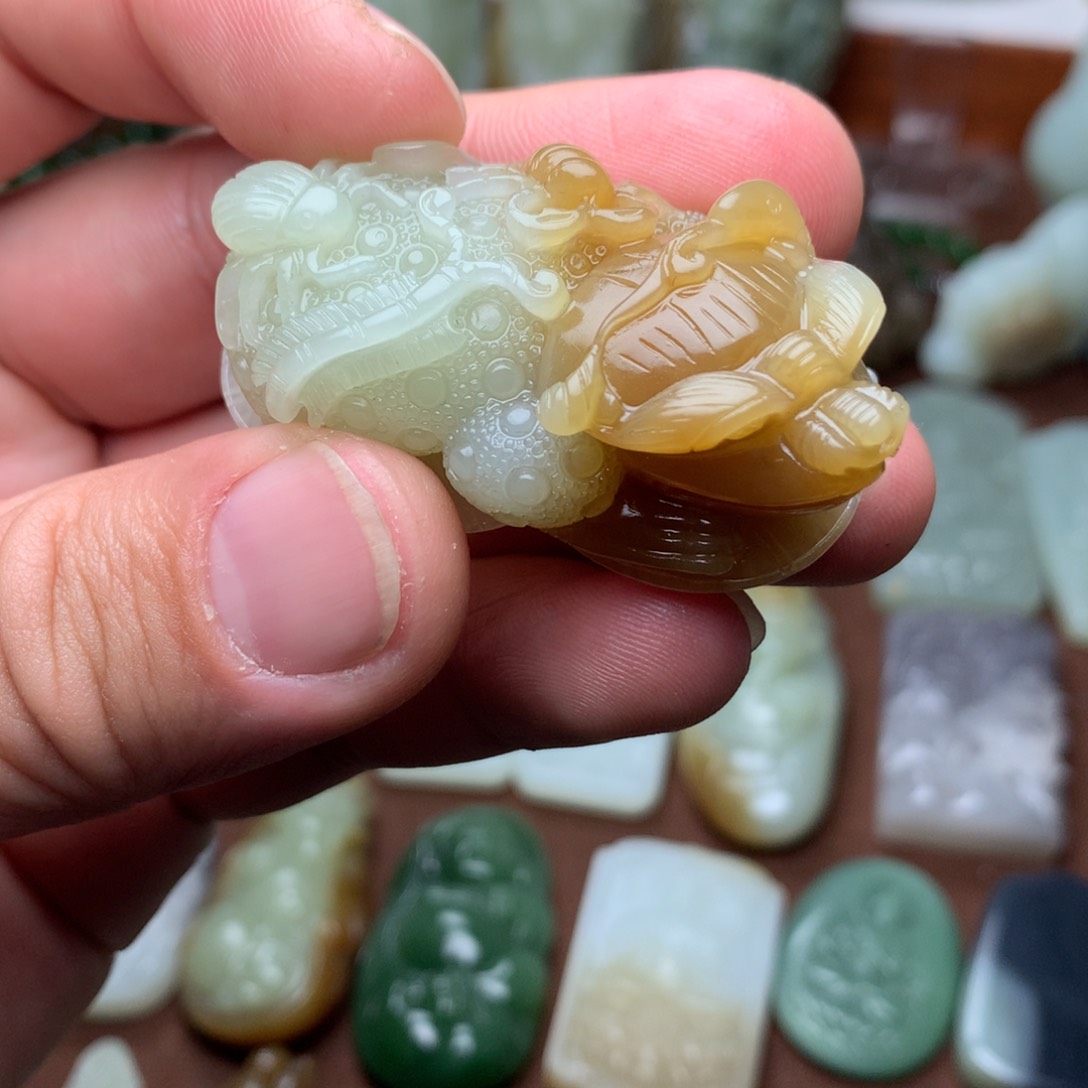 和田玉挂件未镶嵌