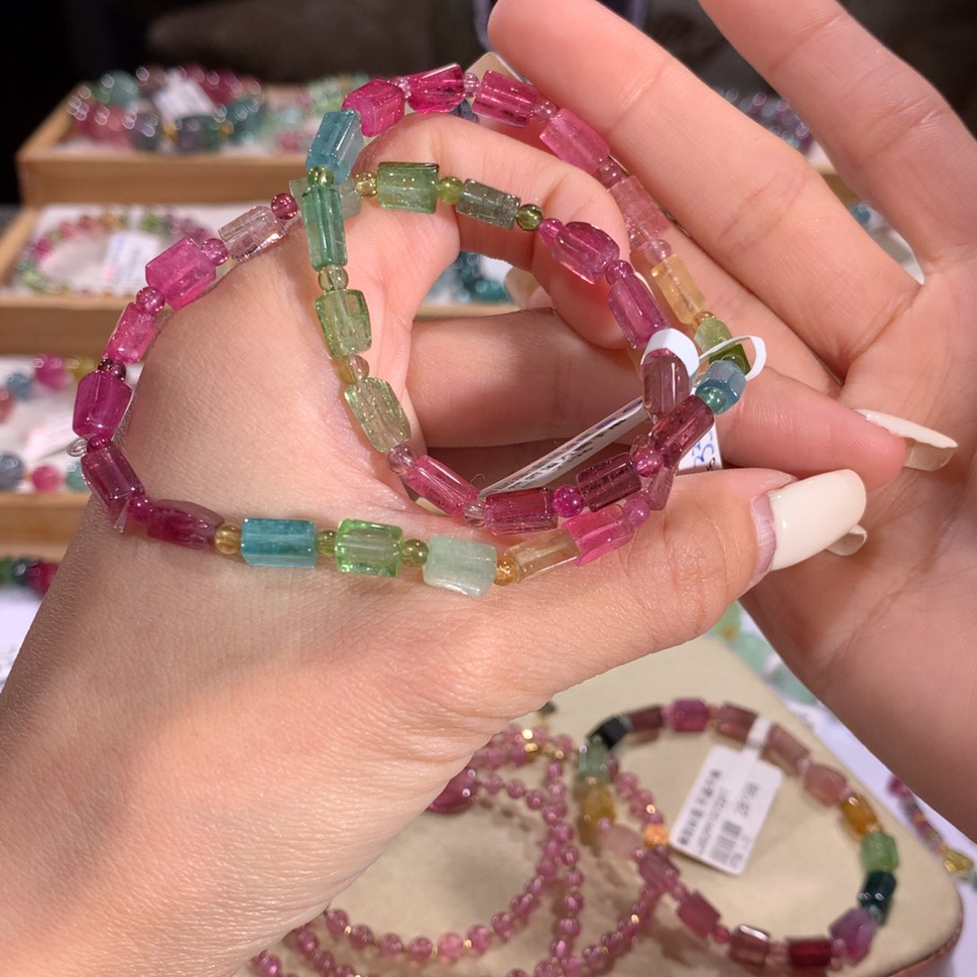 碧玺多样性发货一件未镶嵌