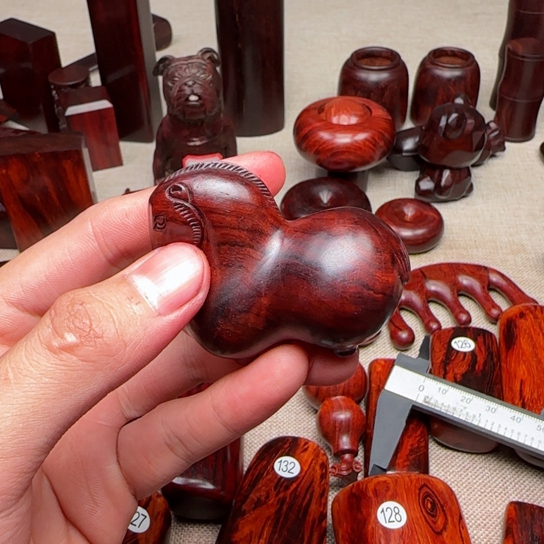 檀香紫檀（小叶紫檀）苳*