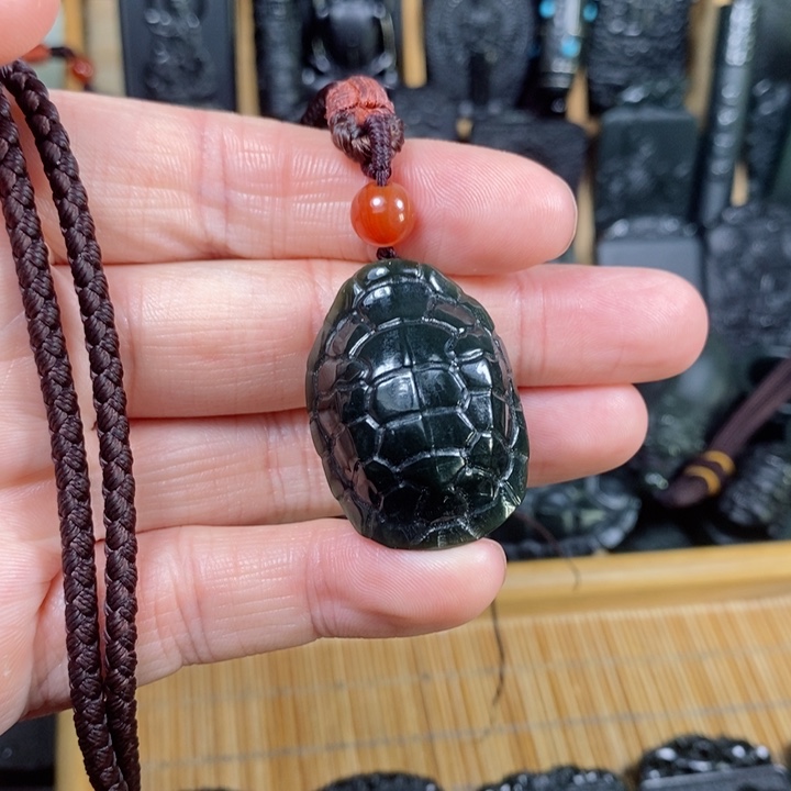 和田玉（青玉）颈饰未镶嵌