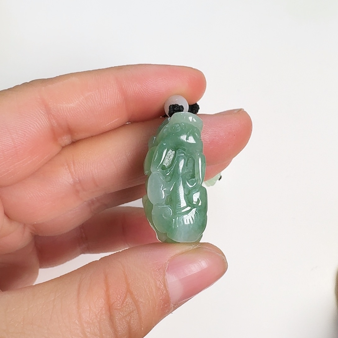 翡翠颈饰未镶嵌貔貅