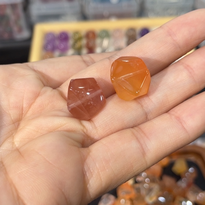 石***妈水晶珠宝半成品未镶嵌