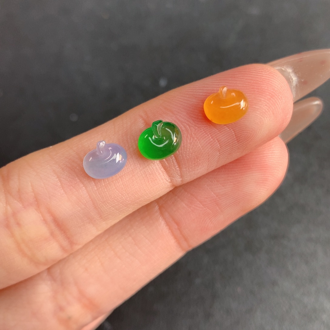 翡翠裸石哇**啦翡翠翡翠